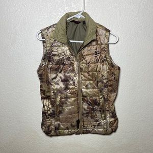 Women’s Kryptek insulated camo vest size small